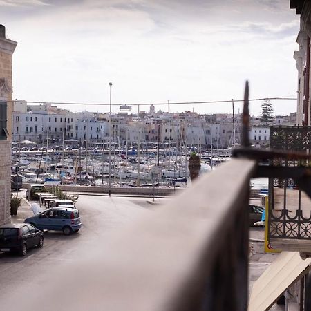 Seaport #Rooms Trani Esterno foto