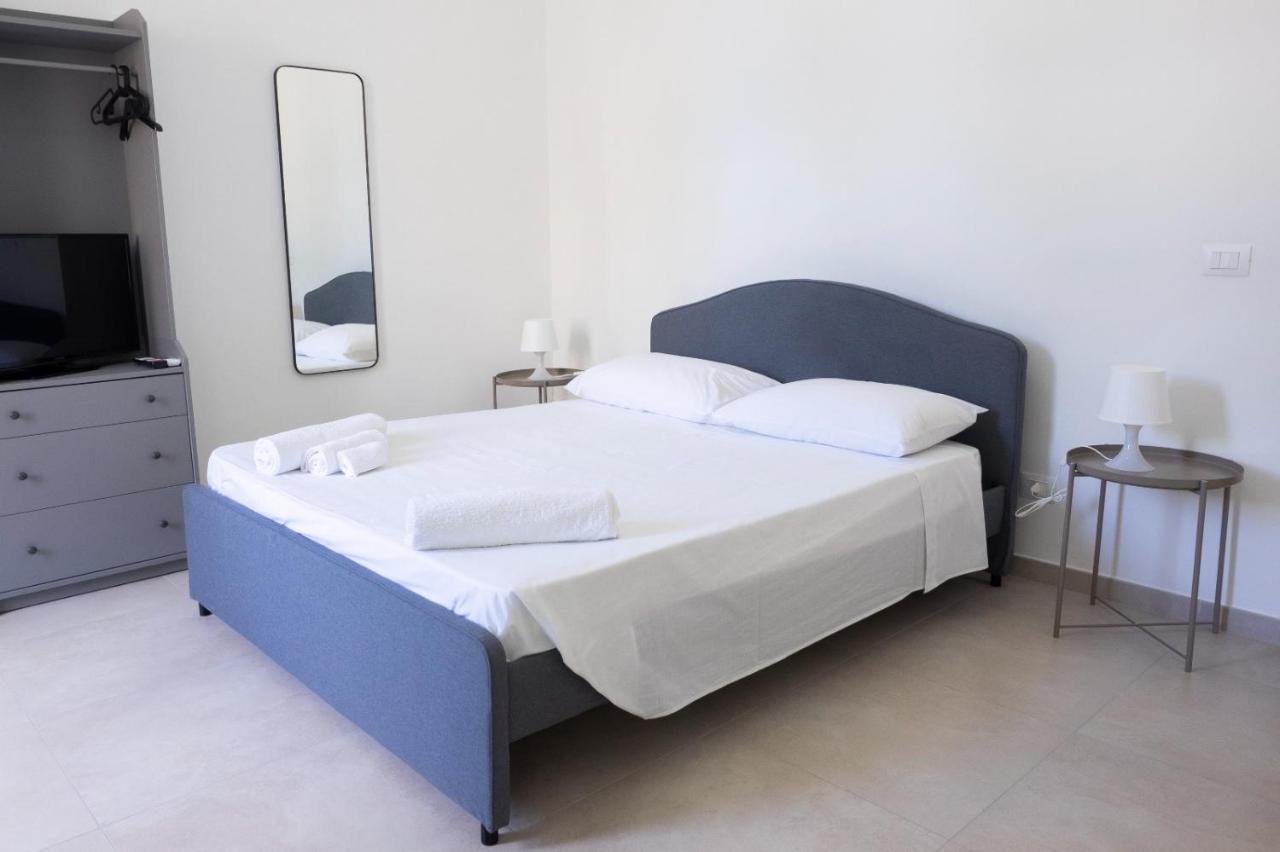 Seaport #Rooms Trani Esterno foto